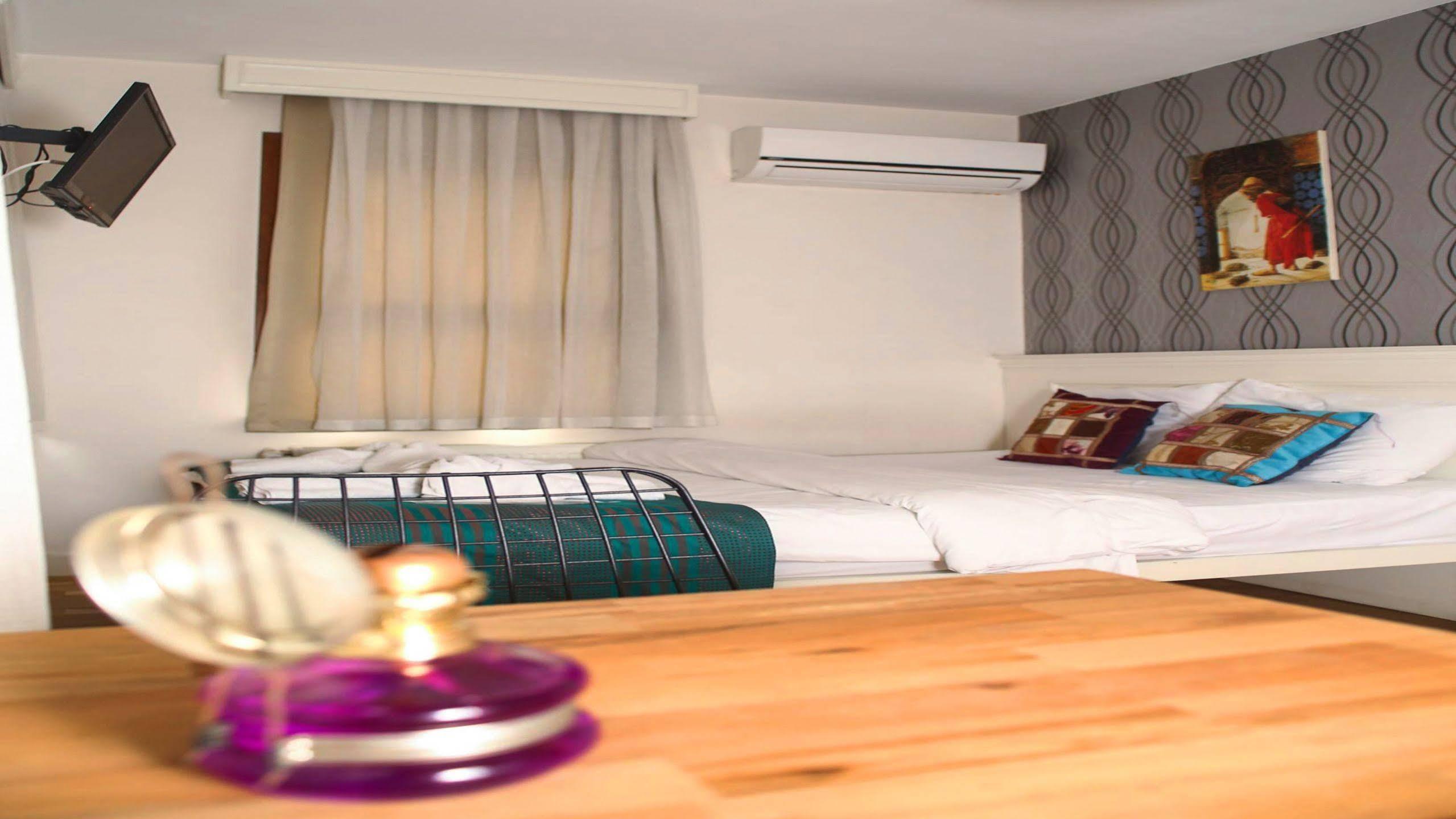 Hotel Neva Flats Taksim Istanbul Exterior foto