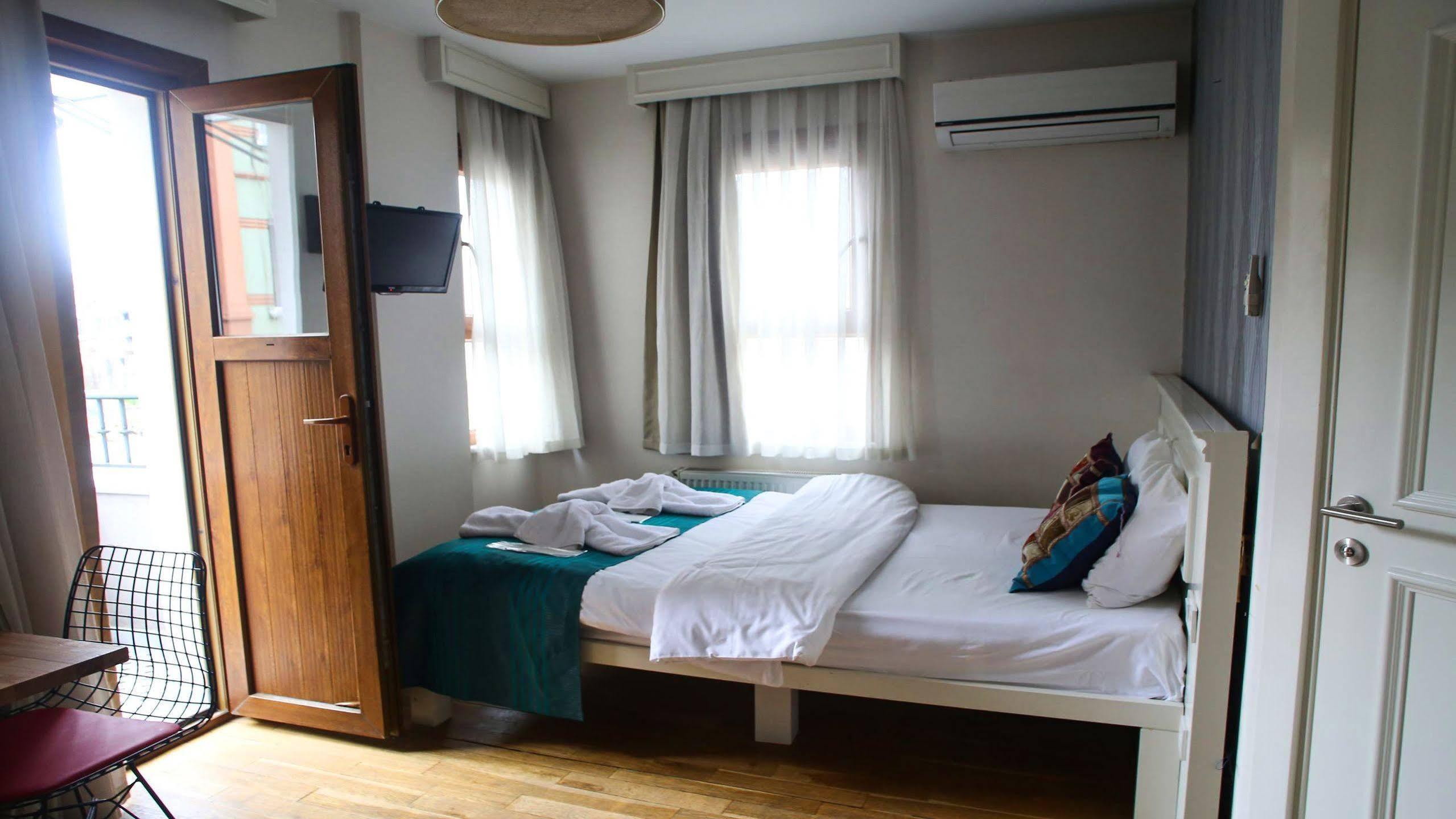 Hotel Neva Flats Taksim Istanbul Exterior foto